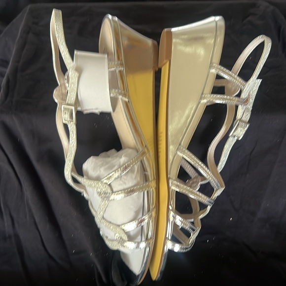 NWT Original Box I. Miller Two-Tone Silver Strappy Dressy Wedges. Size 7 - Picture 7 of 10